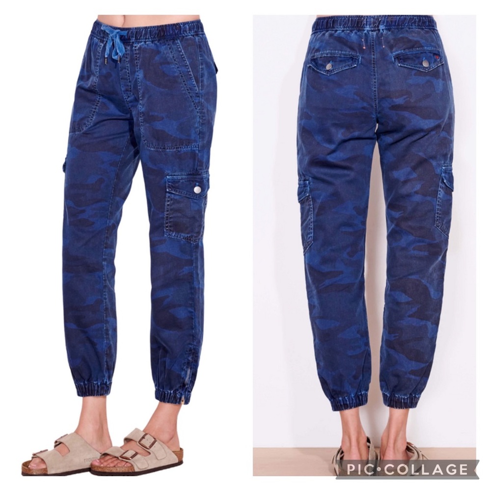 Sundry Blue Camo Jogger Pants